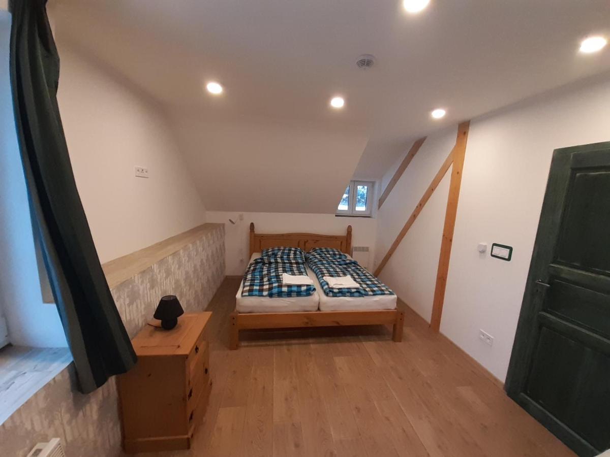 Apartmany Pod Marianskymi Schody 阿尔布勒茨缇策维基泽尔斯基弛霍拉次 外观 照片
