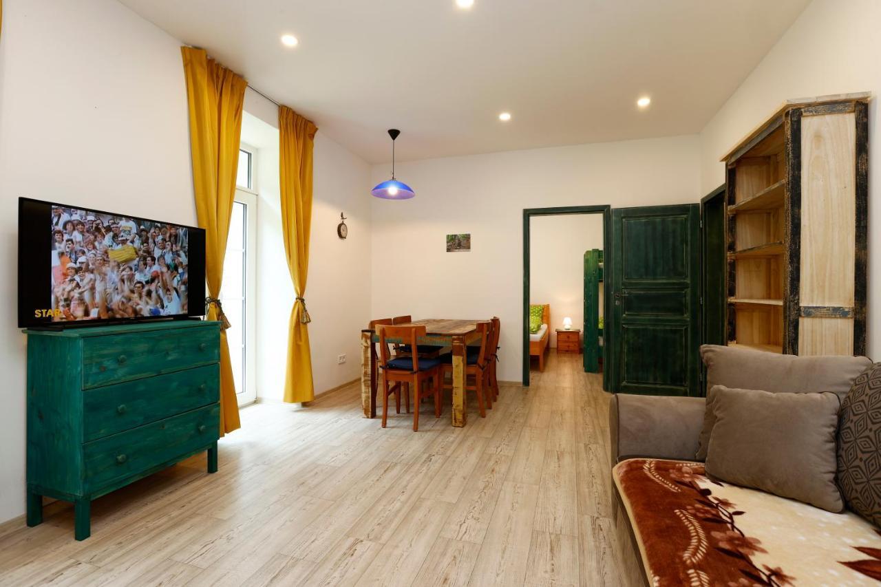 Apartmany Pod Marianskymi Schody 阿尔布勒茨缇策维基泽尔斯基弛霍拉次 外观 照片